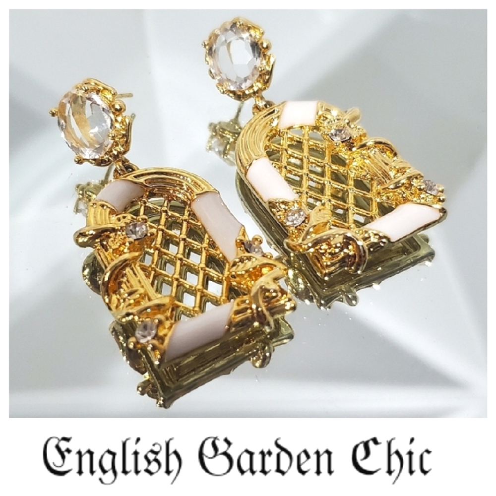 Most Amazing English Garden Lattice Window Earrings